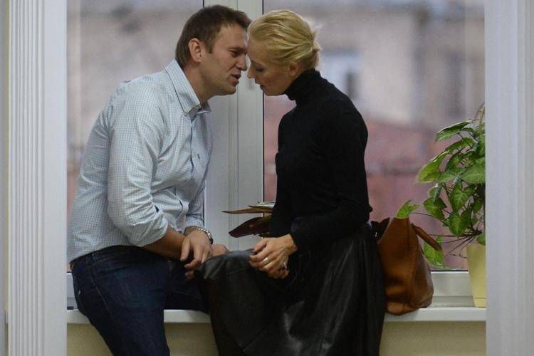 Alexei Navalny con la moglie Yulia - (Afp)