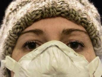 Smog, scienziati: “Aumentano ricoveri, non c’è soglia sicura per cuore e polmoni”