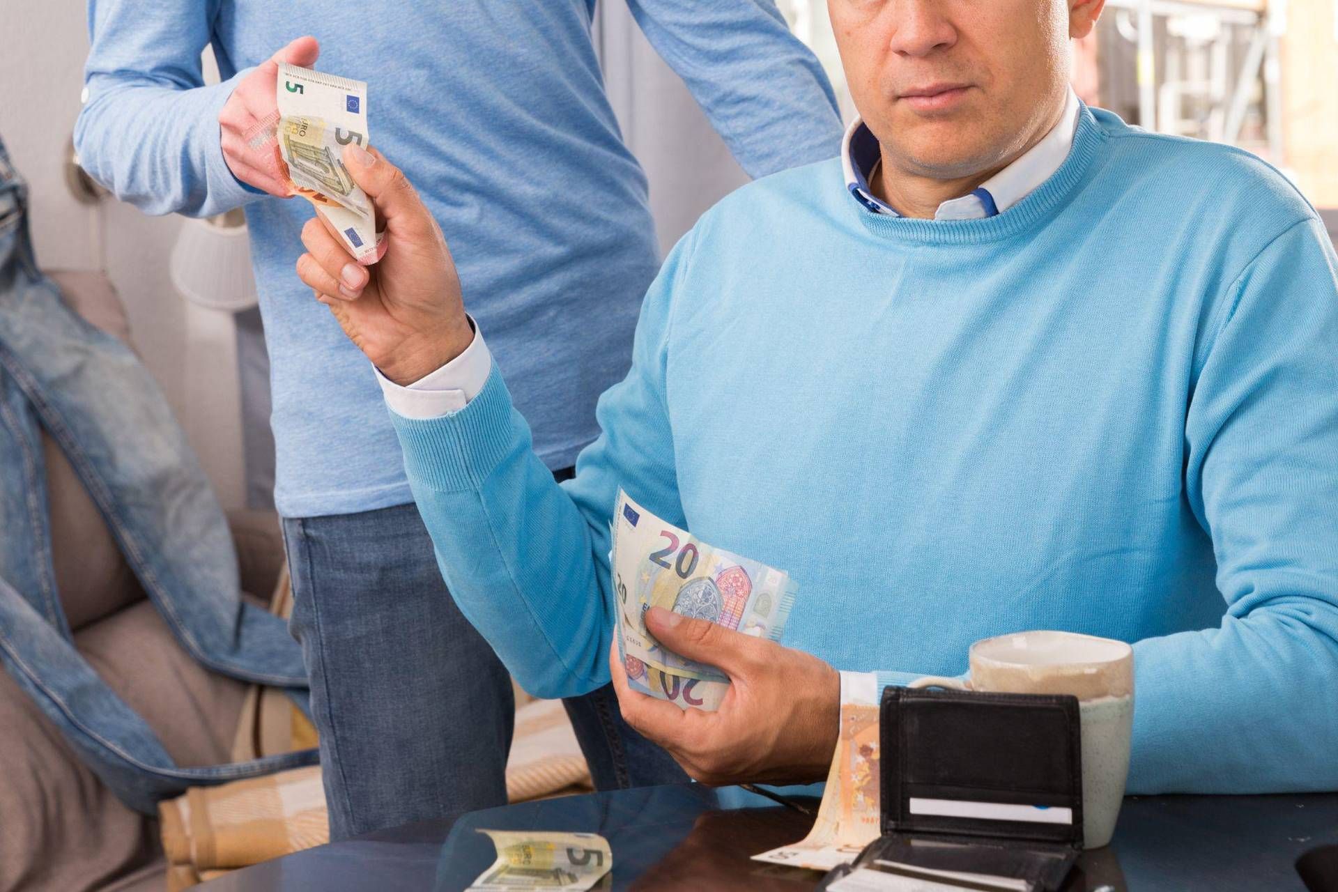 Tre italiani su 10 chiedono aiuto economico alla famiglia