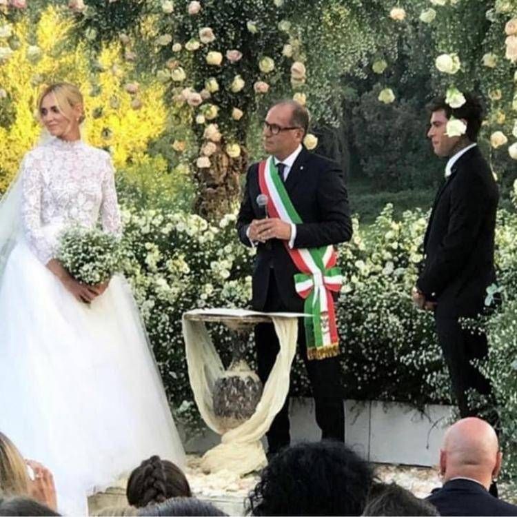 Chiara Ferragni e Fedez, ex sindaco che li sposò: "Spero che crisi sia solo gossip" Chiara Ferragni e Fedez, ex sindaco che li sposò: "Spero che crisi sia solo gossip"
