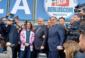 Congresso Forza Italia, Tajani: "Come in Champions ma Maradona non c'è più" - Diretta