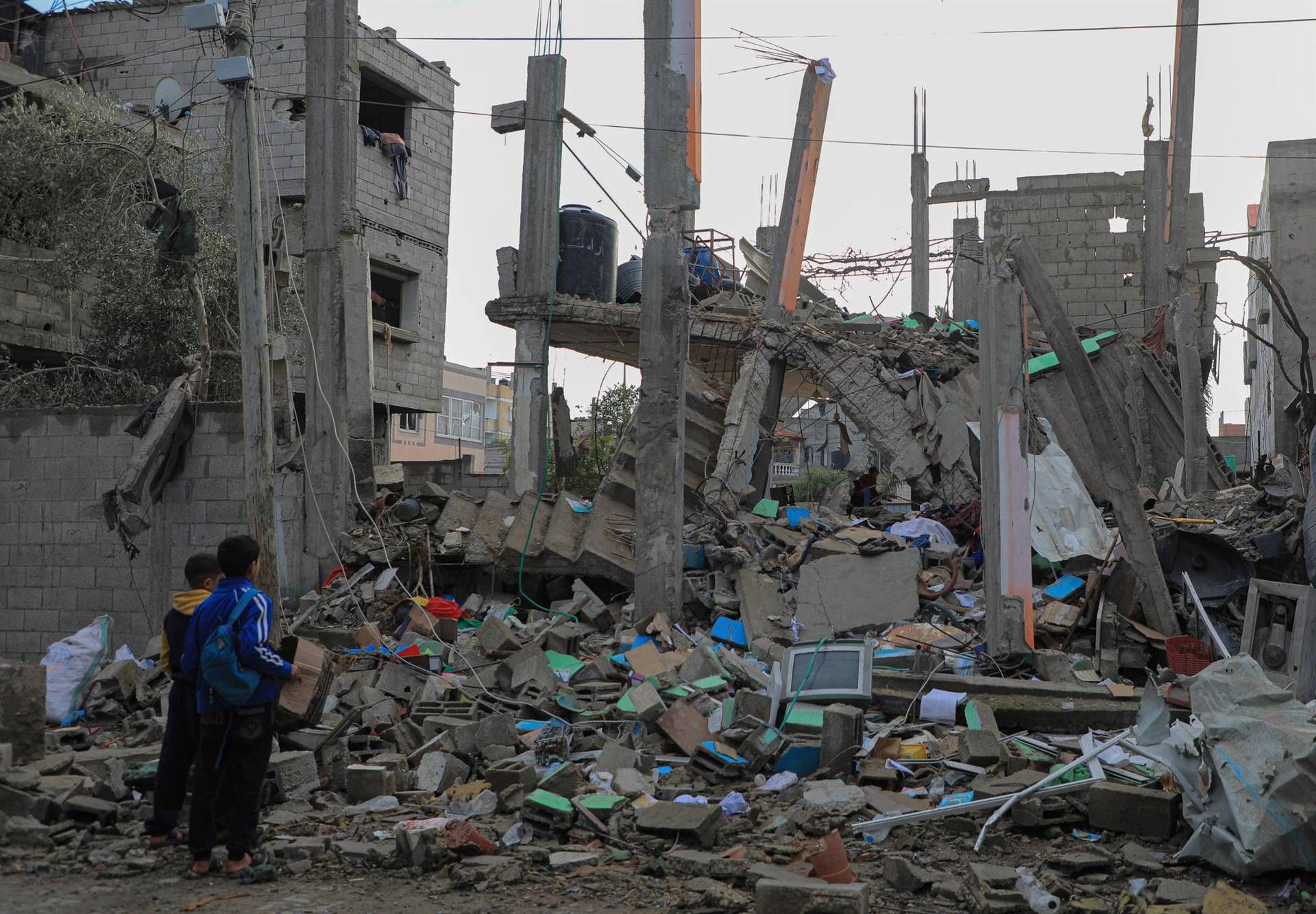 Gaza - nuovi raid Israele su Khan Younis e Rafah