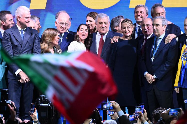  Antonio Tajani eletto segretario nazionale di Forza Italia (Fotogramma)