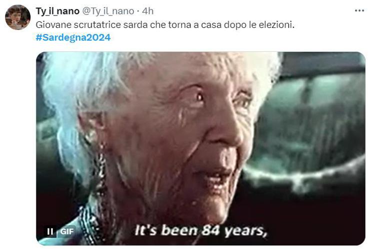 Ironia social sul  voto in Sardegna e spoglio a rilento - Twitter