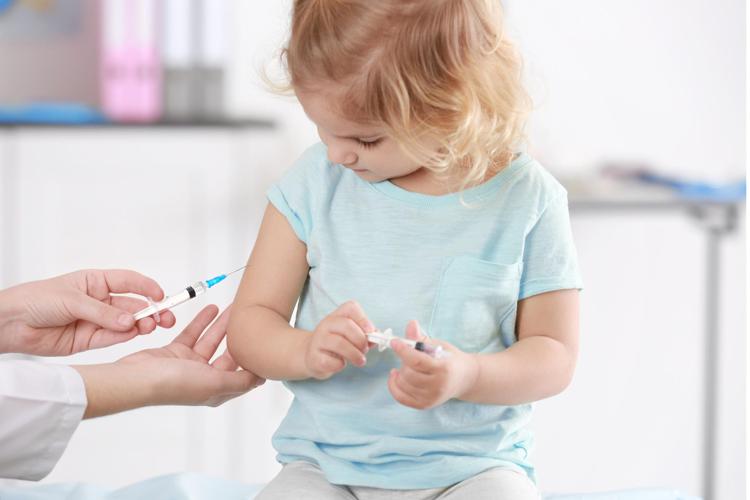 Vaccini: babele norme e info, Cittadinanzattiva 'al via portale e vademecum per tutti'