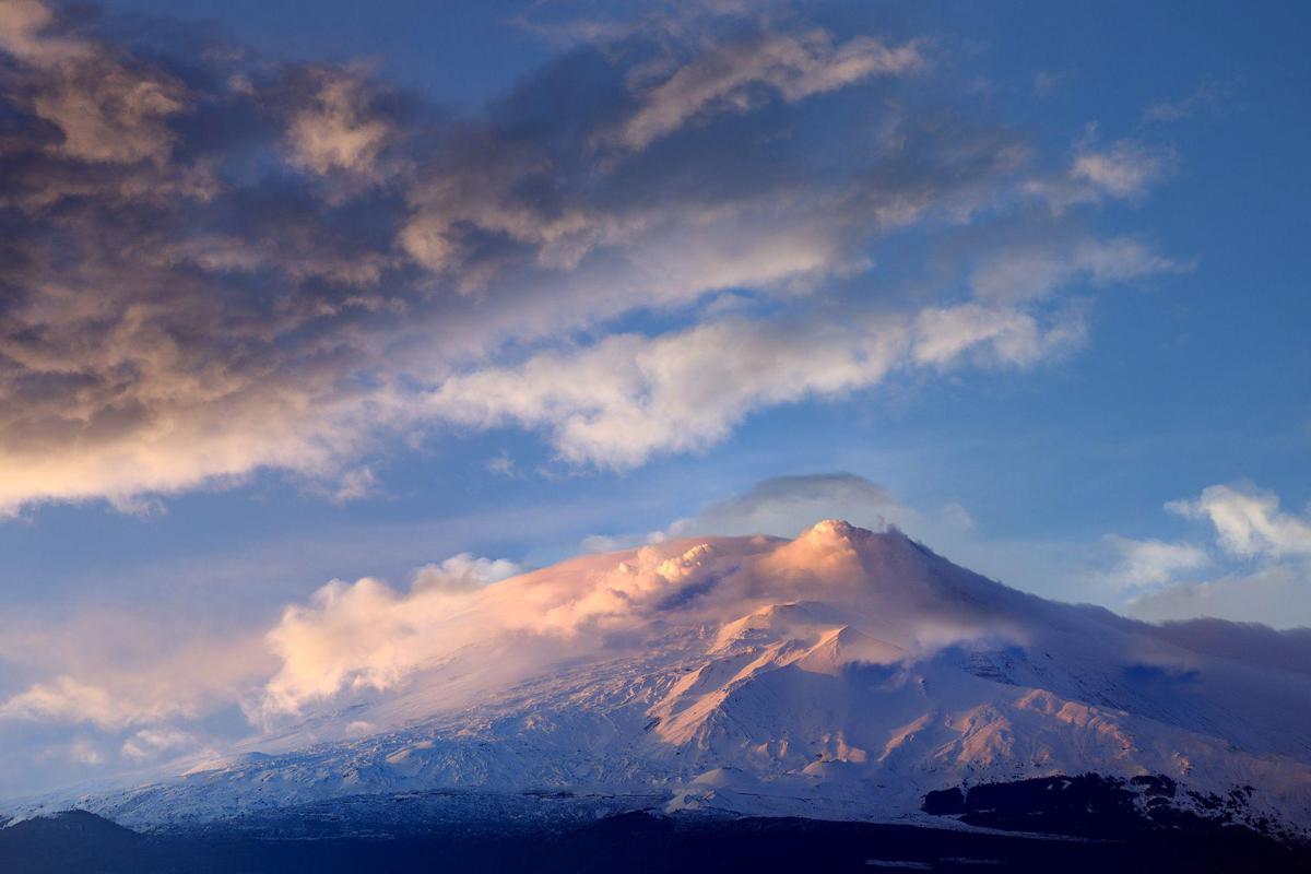 Studio sull’Etna: rivelati cicli di eruzione e accumulo magmatico