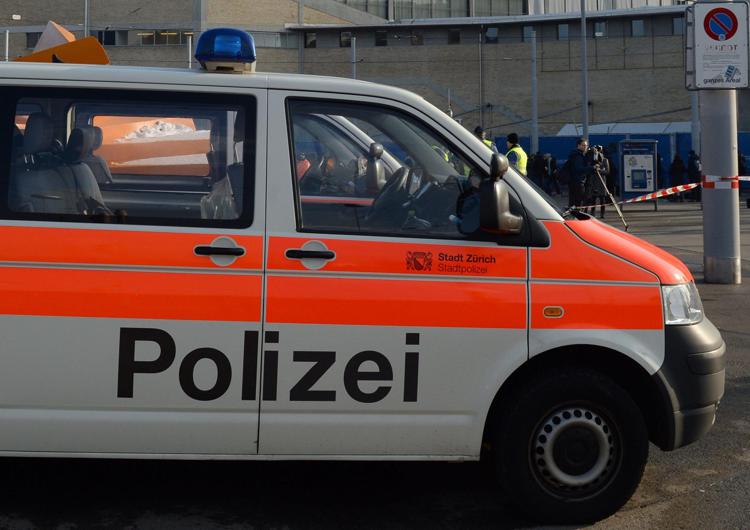 Auto della polizia di Zurigo - (Fotogramma)