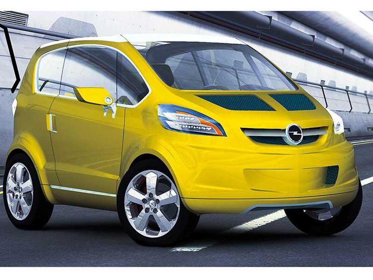 Opel TRIXX: la city-car versatile e intelligente