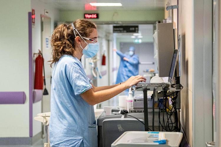 Lutto in Valsugana, muore a 56 anni la maestra Clara: da 8 mesi era in coma dopo un intervento estetico