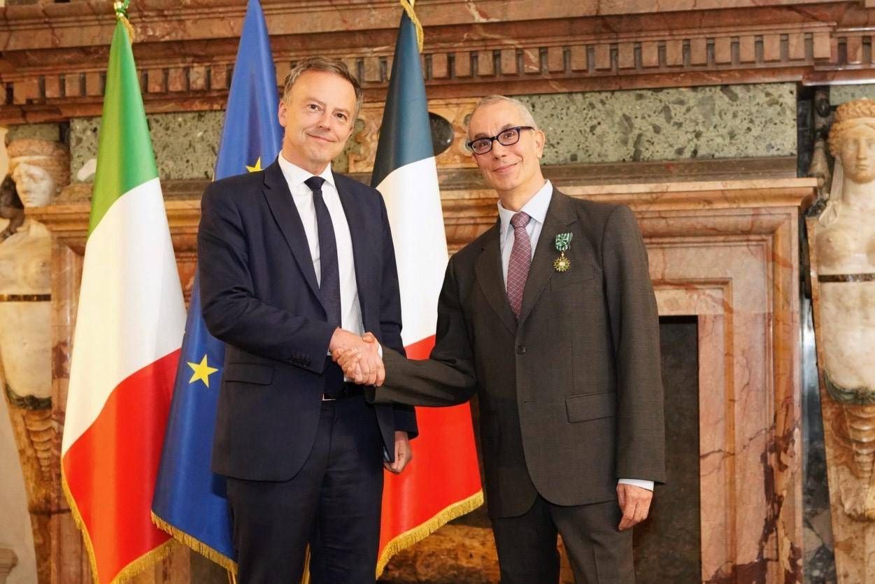 Fabrizio Grifasi (Romaeuropa Vakfı), Officier des Arts et Lettres unvanını aldı