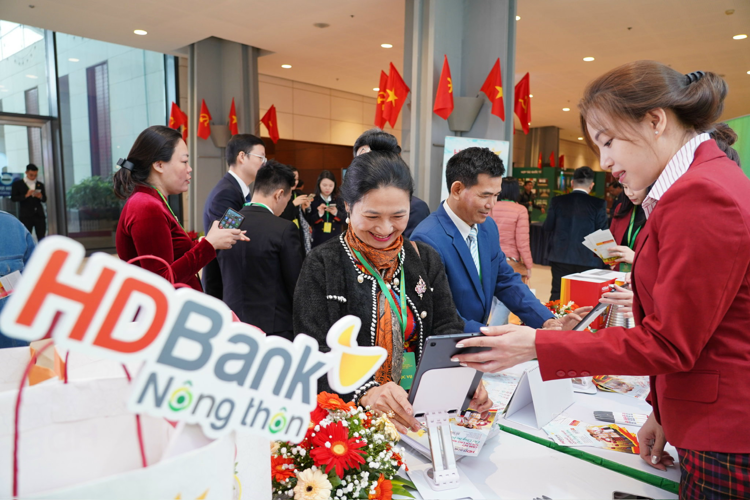 HDBank increases ‘green’ credit to help popularise Vietnamese rice globally