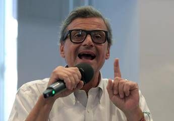 Dl sicurezza, Calenda contro Balboni: "Vuoi fare il fascista? Ci vediamo a Colle Oppio"