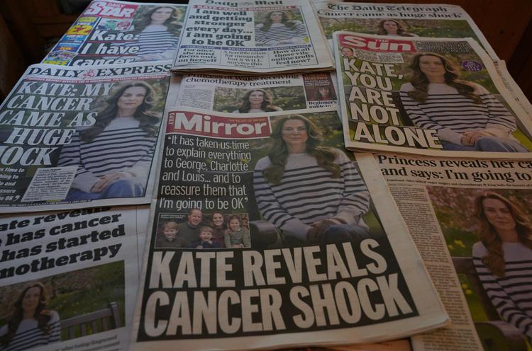 La notizia del cancro di Kate Middleton sui giornali britannici - Fotogramma /Ipa