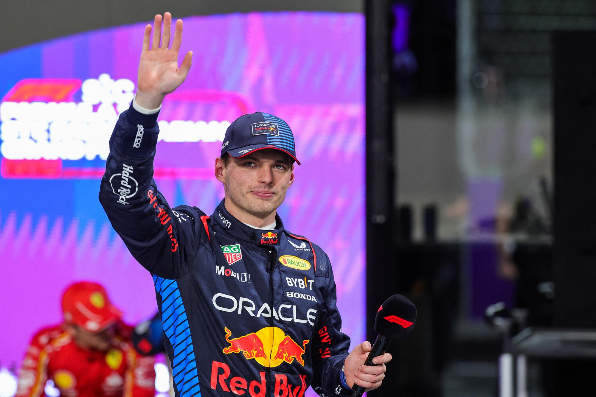 Verstappen at Mercedes and Sainz at Red Bull: the scenario