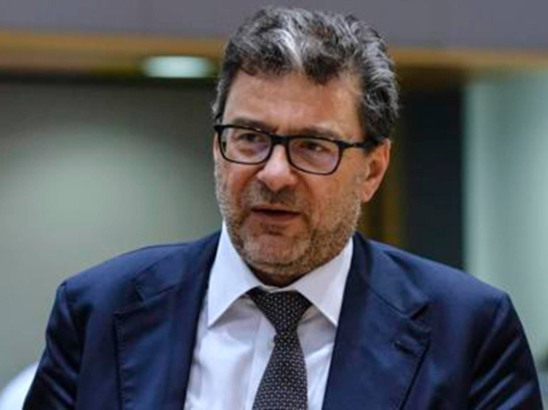 “Aşırı bütçe açığına ilişkin AB prosedürü kesindir