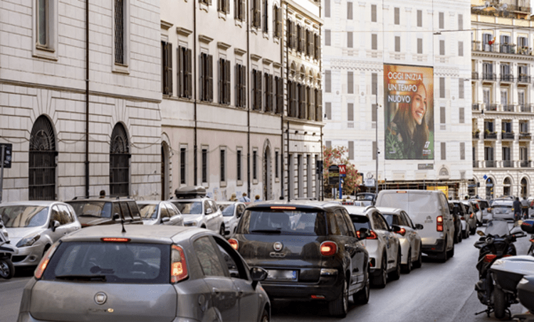 Luca Maurogiovanni e Filippo Cirrincione Guidano La Rivoluzione Digitale di Vivenda nell'OOH Advertising