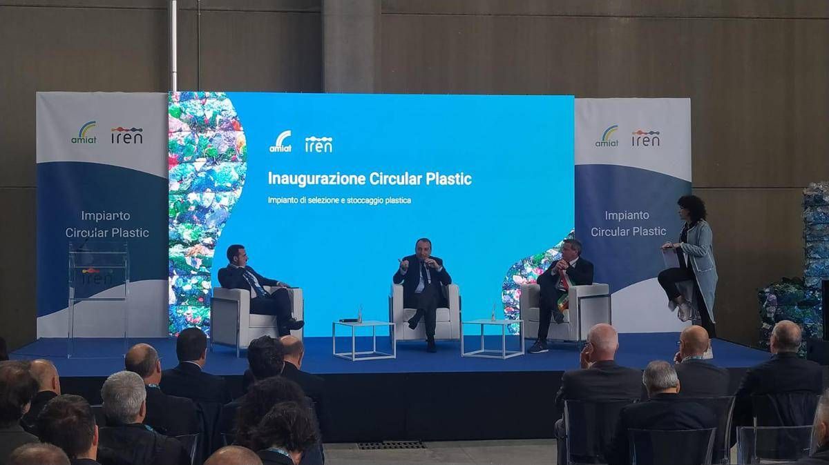 Inaugurato da Iren 'Circular Plastic, per selezione e stoccaggio plastiche