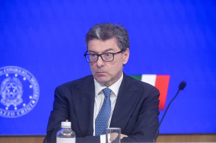 Il ministro dell'Economia Giancarlo Giorgetti (Fotogramma)
