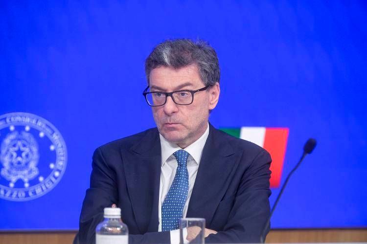 Il ministro dell'Economia Giancarlo Giorgetti (Fotogramma)