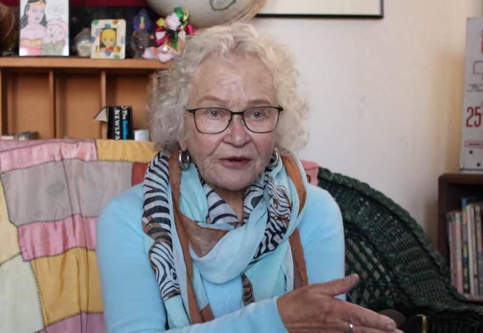 Wonder Woman'ı çizen karikatürist ve aktivist Trina Robbins hayatını kaybetti: 84 yaşındaydı