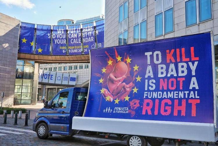 Aborto, Pro Vita & Famiglia: