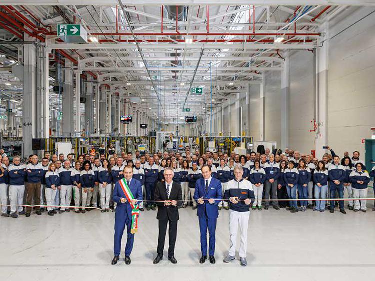 Stellantis inaugura a Mirafiori una nuova linea di produzione