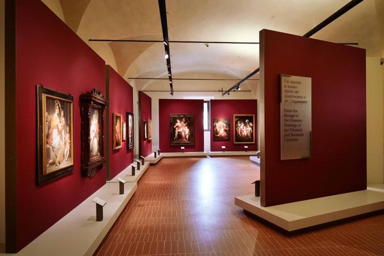 Al Museo Palazzo Pretorio di Prato sala con opere del '400