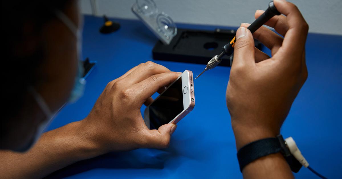 Repairing the iPhone with affordable used parts: The Apple way.