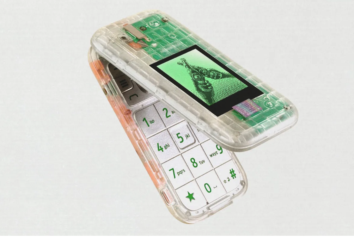 Heineken Introduces “The Boring Phone”: Less Notifications, More Beer