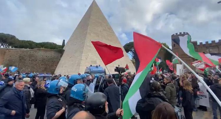 25 aprile – Le celebrazioni. Tensione a Roma tra Brigata ebraica e Pro Palestina