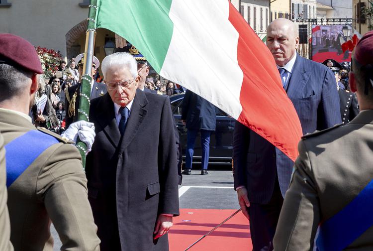 25 aprile, Mattarella: "Fare memoria per futuro". Meloni: "Con fine fascismo poste basi democrazia"