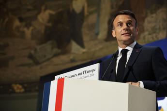 Ue, Macron: "Europa oggi può morire, dipende da nostre scelte"