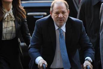 Weinstein condannato per aggressione sessuale, no verdetto su stup