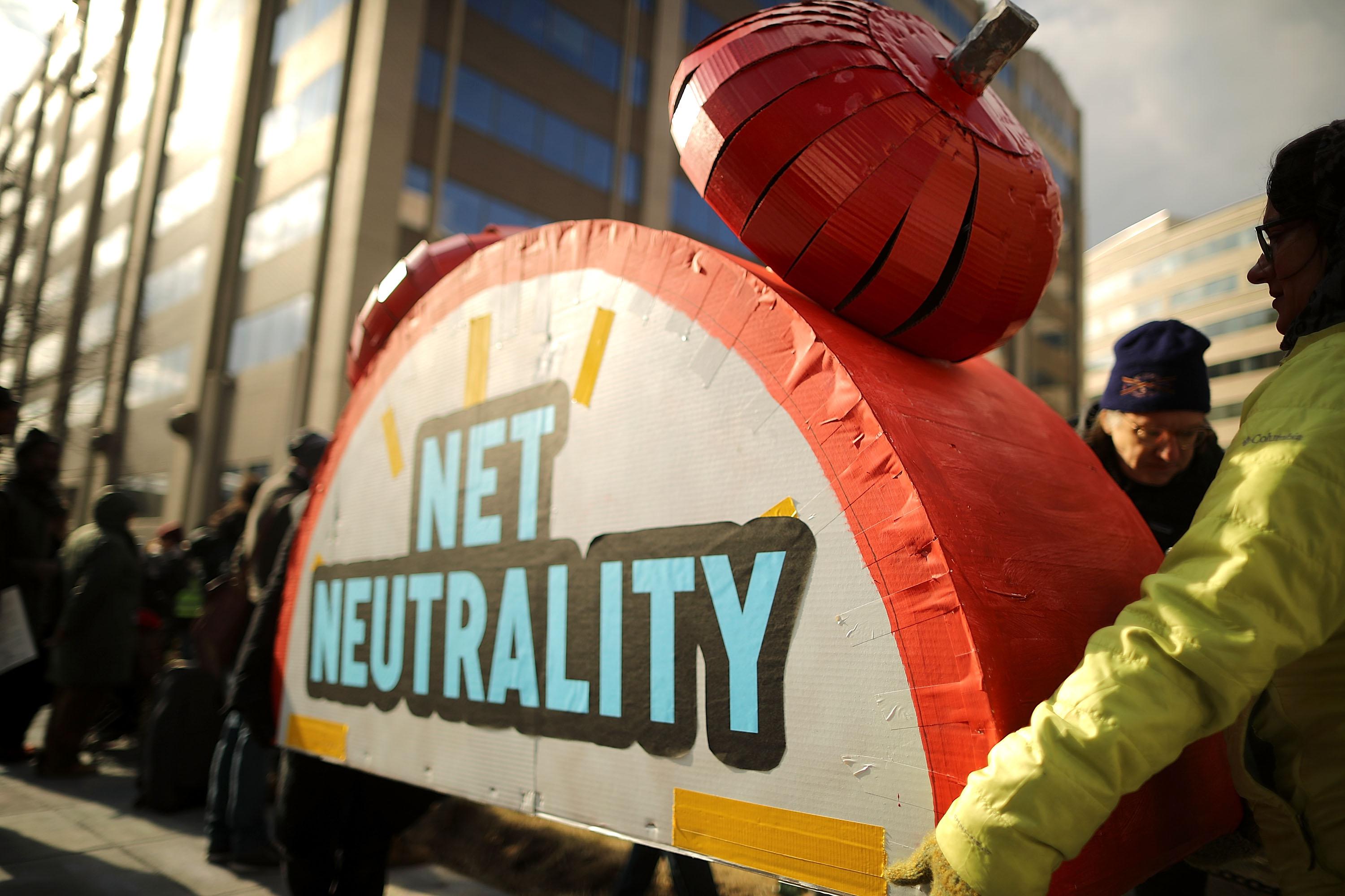 米国、バイデン氏がネット中立性復帰に署名