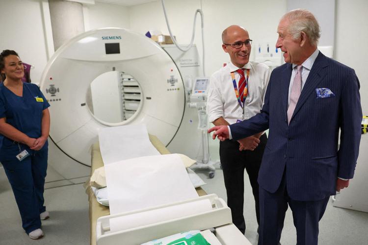 Carlo III in visita  al University College Hospital Macmillan Cancer Centre - Afp
