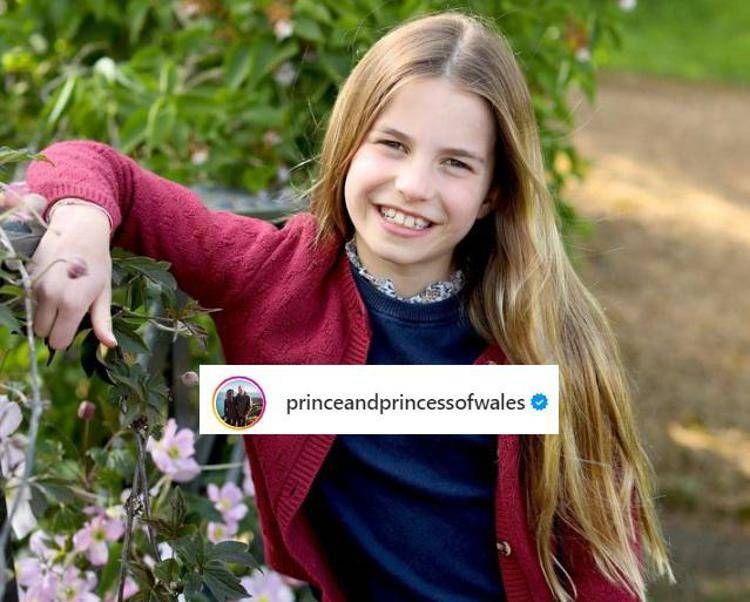 La principessa Charlotte nella foto scattata da Kate Middleton e pubblicata nell'account ufficiale dei principi su Instagram