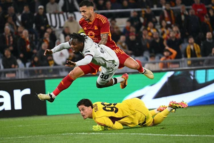 Un momento della partita Roma-Bayer Leverkusen  - (Afp)