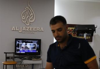 Israele 'spegne' al-Jazeera, la tv: 