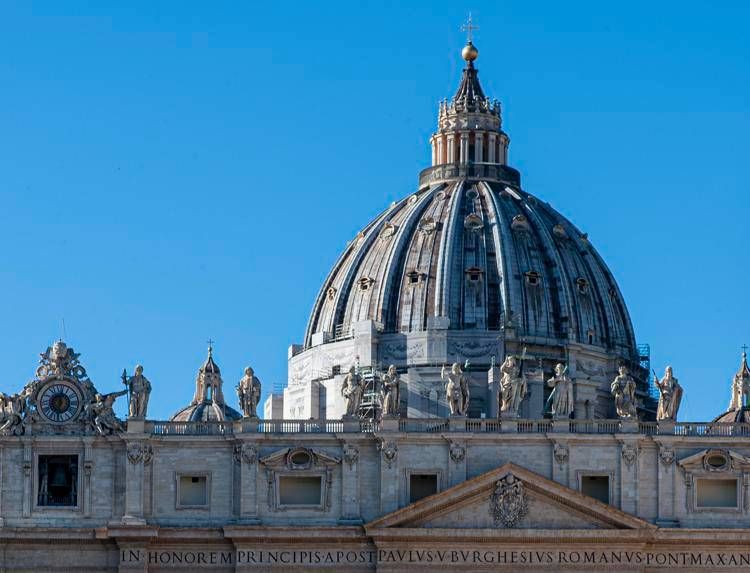 Vaticano - arrivano le sanpietrine: per la prima volta due donne nell’organico della Basilica