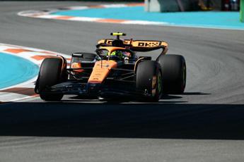 Gp Miami, Norris trionfa con McLaren davanti a Verstappen e Lecle