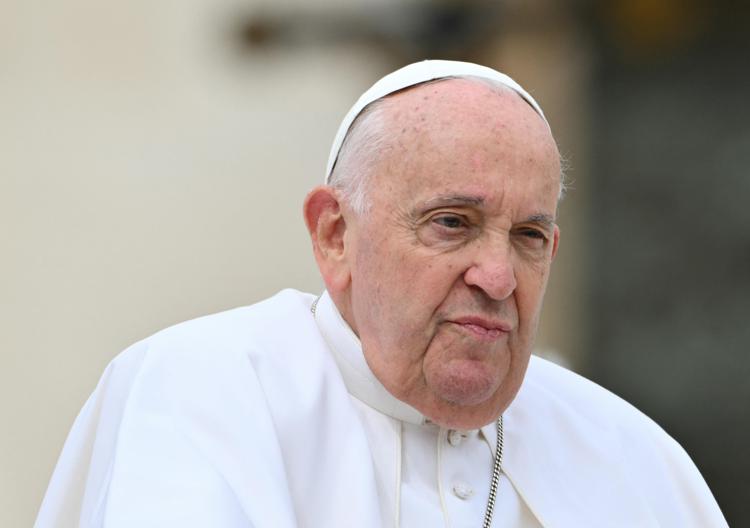 Giubileo, l'appello del Papa: "Amnistia ai detenuti, abolire la pena di morte"
