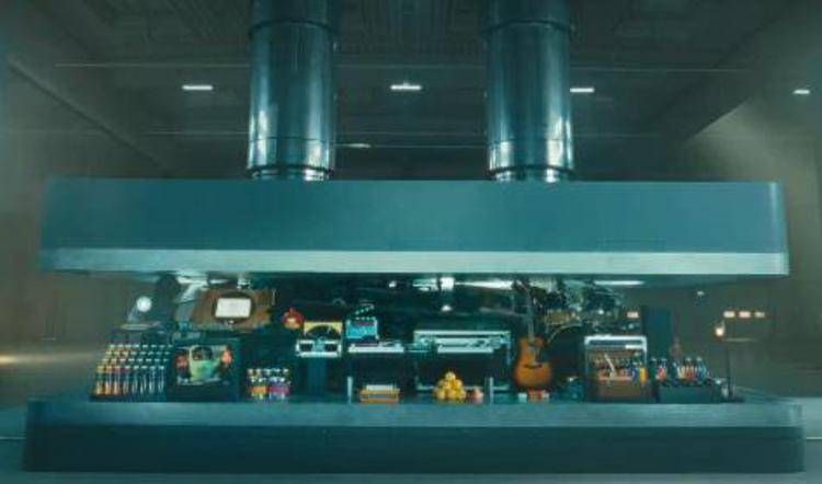 La pubblicità Apple con la pressa per il nuovo iPad Pro