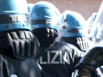 Stati Generali Natalità, scontri a corteo Roma: feriti una ragazza e due poliziot
