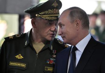 Russia, un civile a capo della Difesa: ecco perché Putin ha rimosso Shoi