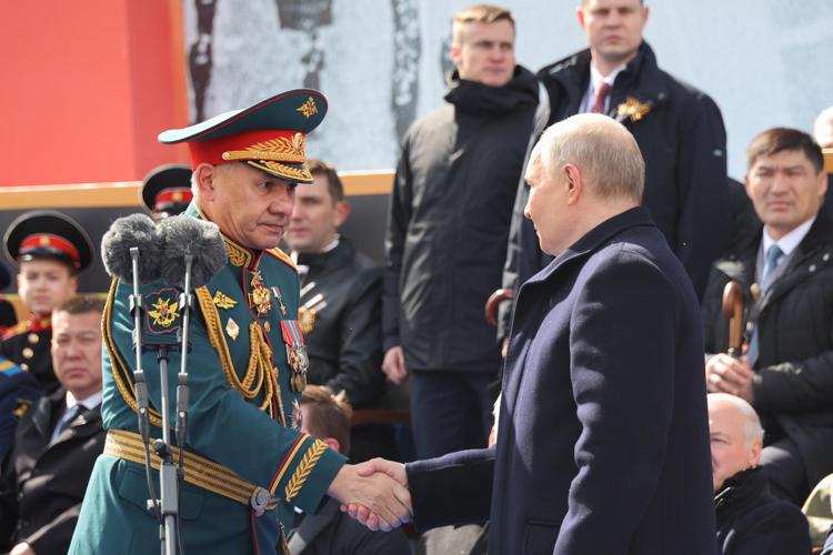 Russia, via Shoigu: qual è l'obiettivo di Putin? L'analisi degli esperti