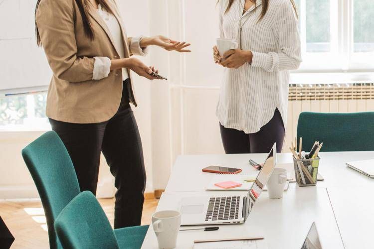 Donne a lavoro - Canva