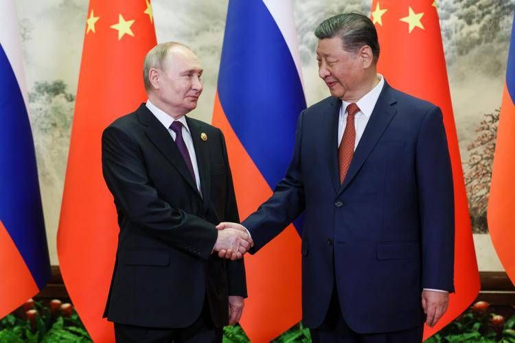 Il presidente russo Vladimir Putin e il leader cinese Xi Jinping   - (Fotogramma)