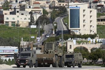 Raid in Cisgiordania, Israele uccide terrorista palestinese Khamays