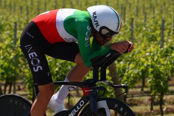 Giro d'Italia, Ganna vince 14esima tappa e Pogacar secondo nella cro