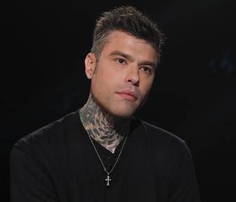 Fedez non parteciperà alla prima puntata dello show di Cattelan: 